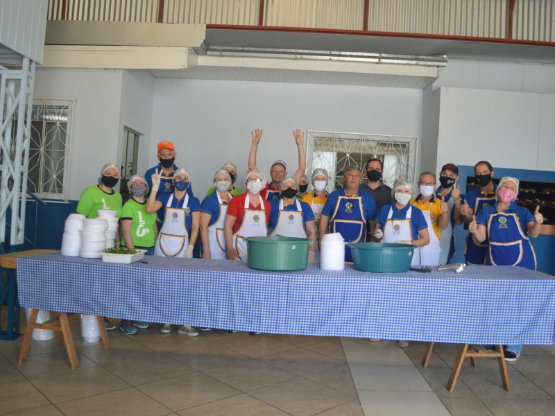 MACARRONADA DO LIONS CLUBE CAMPOS NOVOS - Foto 4 de 6