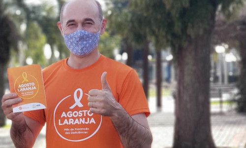 APAE divulga Agosto Laranja na Câmara de Campos Novos APAE divulga Agosto Laranja na Câmara de Campos Novos