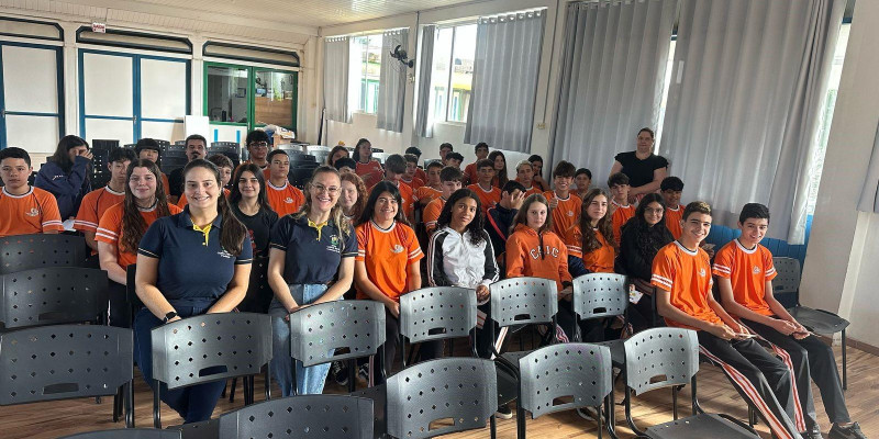 Projeto Inclusão em Movimento: Práticas de saúde com adolescentes Projeto Inclusão em Movimento: Práticas de saúde com adolescentes